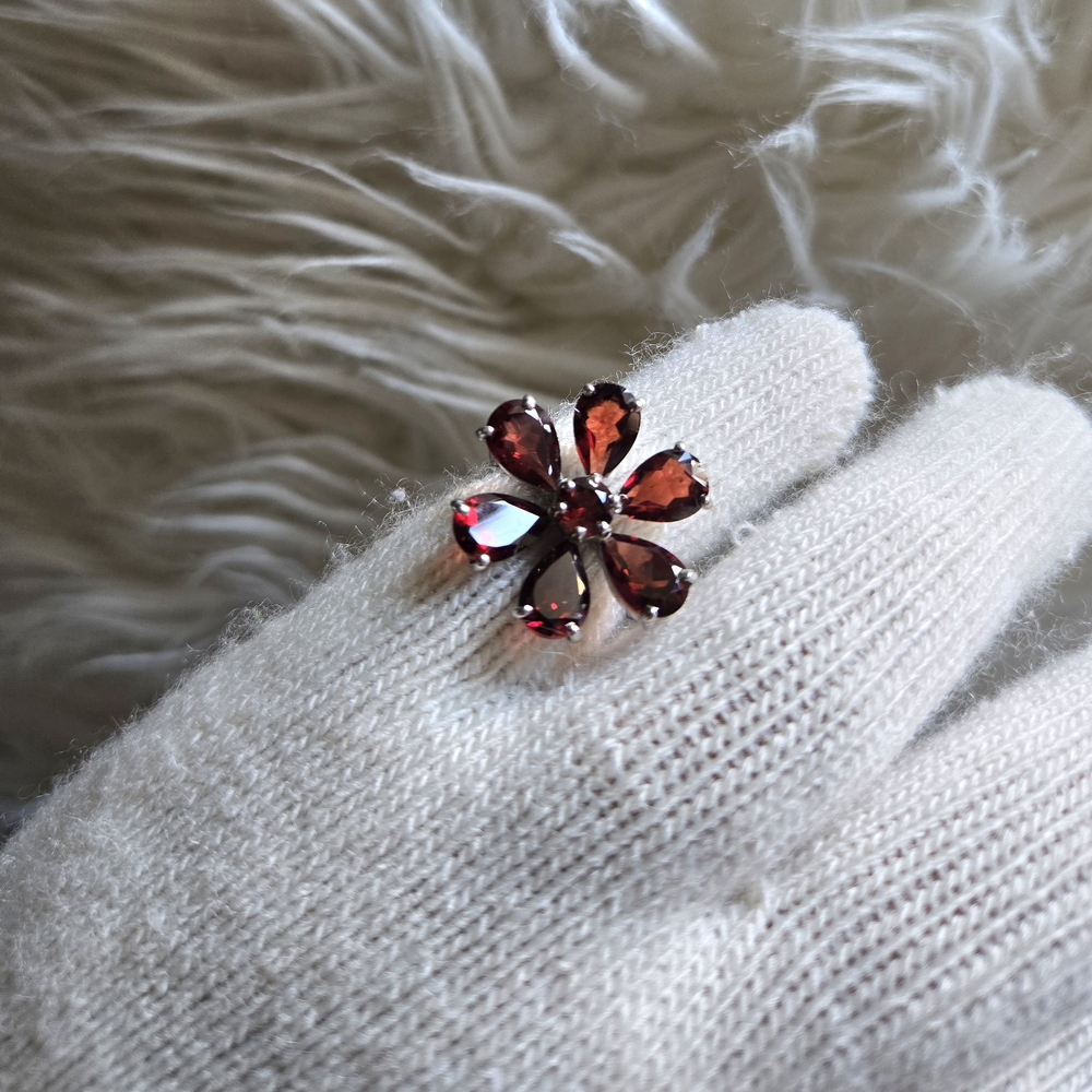 Sterling Silver Garnet Flower Ring 7 Statement Jewelry, January Birthstone